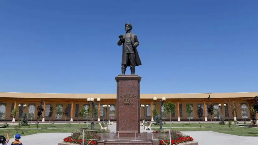 Is’hoqxon To‘ra Ibrat faoliyatining ma’naviy-axloqiy tarbiya bilan mushtarakligi