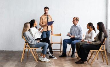 Dialogik nutqni rivojlantirishda rolli o‘yinlar va muloqot mashqlarining ahamiyati