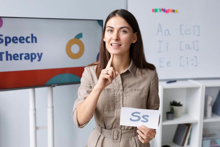 Kompetentli yondashuv asosida bo‘lajak o’qituvchilarning pedagogik ijodkorligini rivojlantirish (ingliz tili miqyosida)